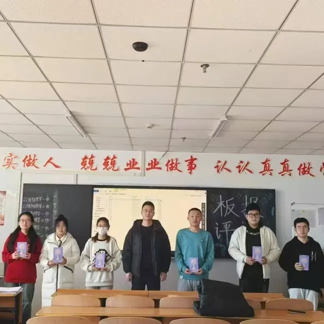 图示, 示意图
中度可信度描述已自动生成:ver1