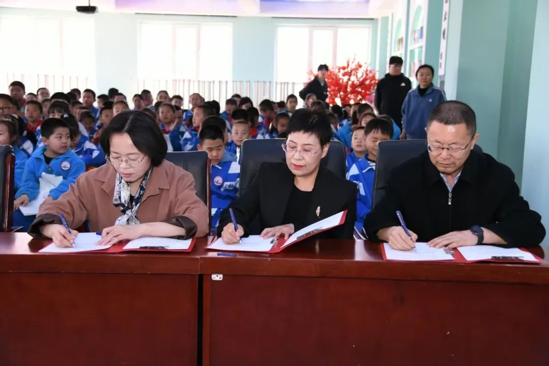 图示, 示意图

中度可信度描述已自动生成:ver1